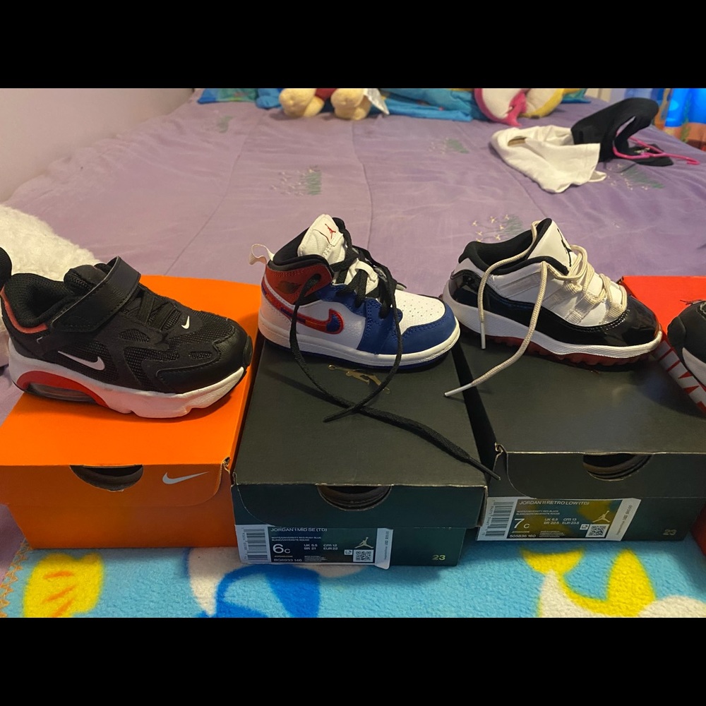 Toddler unisex gym shoes and boots